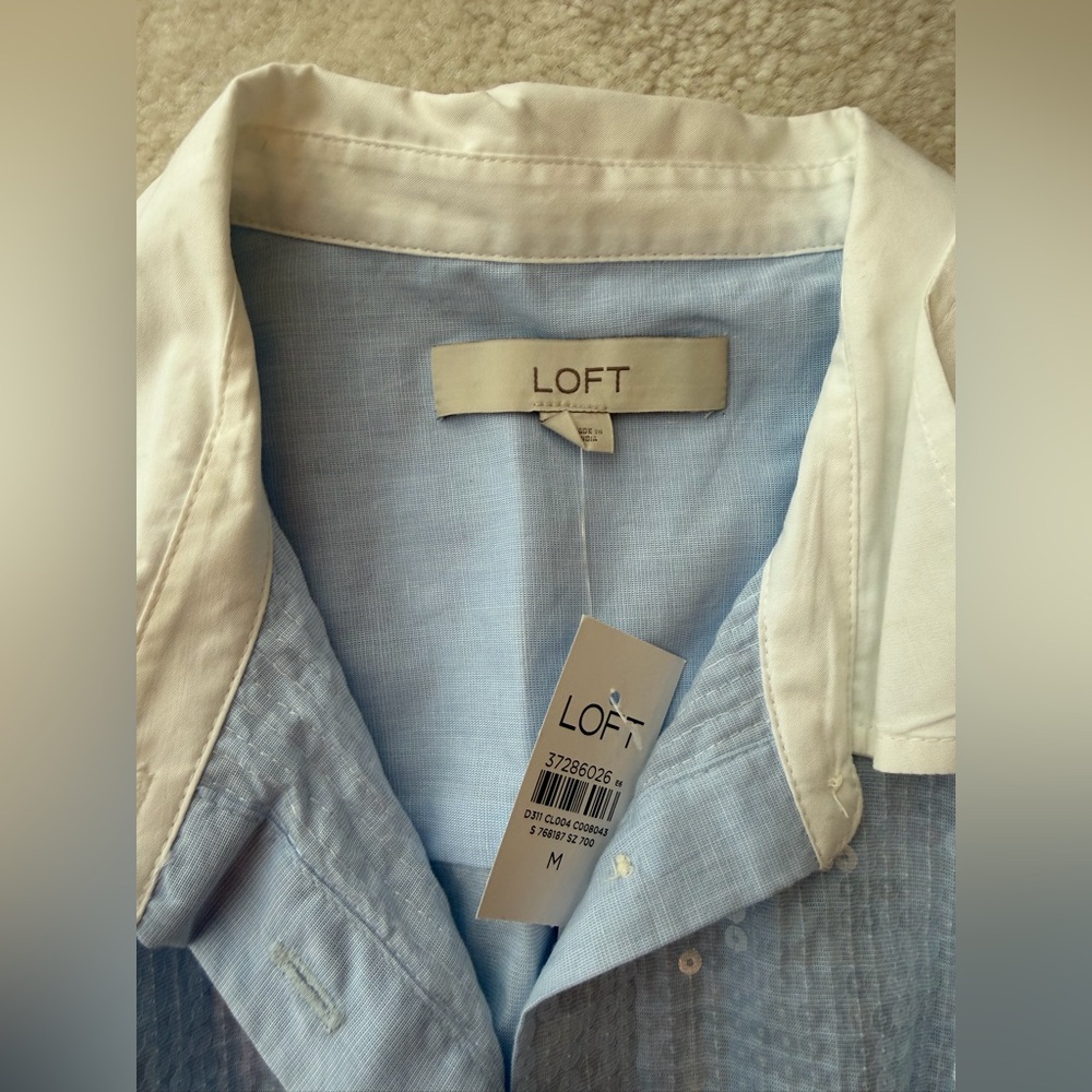 BNWT LOFT Sparkly Shiny Light Blue and White Button-Up Shirt - Picture 2 of 4